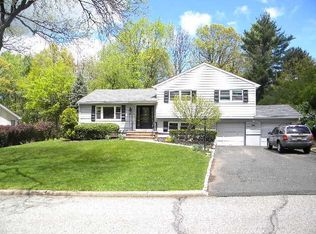 44 Mountainview Dr, Cedar Grove, NJ 07009