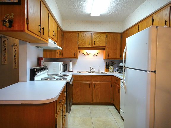 4th image of 807 E 21st St