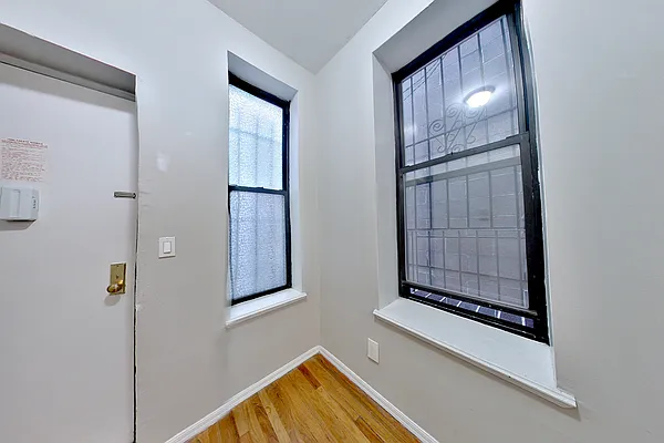 Rented by REAL New York | media 5