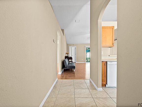 4th image of 25 Pinwheel Ln
