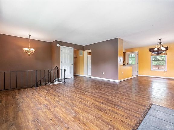 2nd image of 4958 Sweetbirch Dr