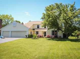 55 Falling Brook Rd, Fairport, NY 14450