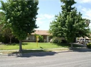 1067 W Buxton Dr, Rialto, CA 92377