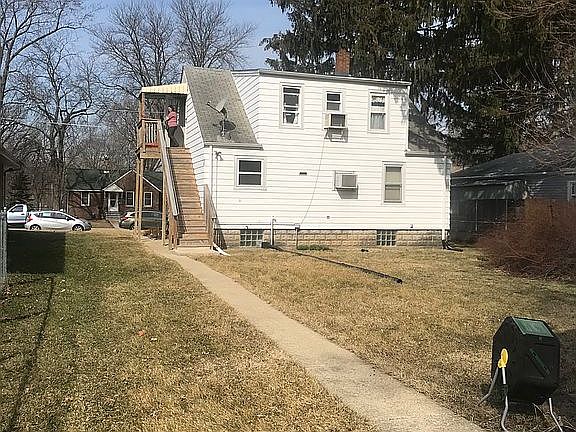 5th image of 618 Leonard Ave