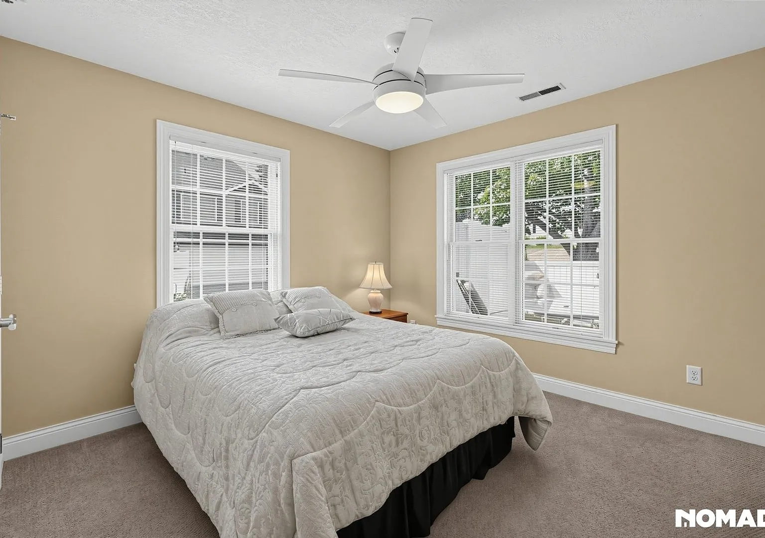 Charming 2BR Townhome in Oak Park Heights — Photo 3