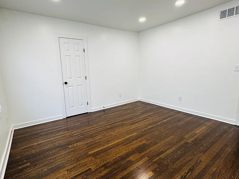 3732 Bellefontaine Ave — Photo 17