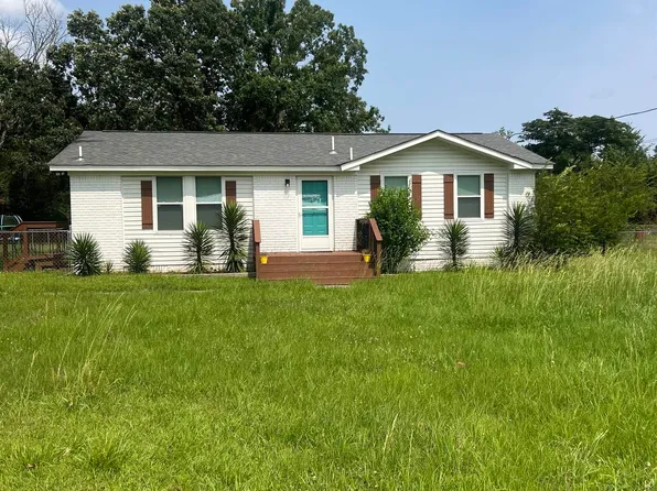 803 Bahia Ln, Bessemer, AL 35023