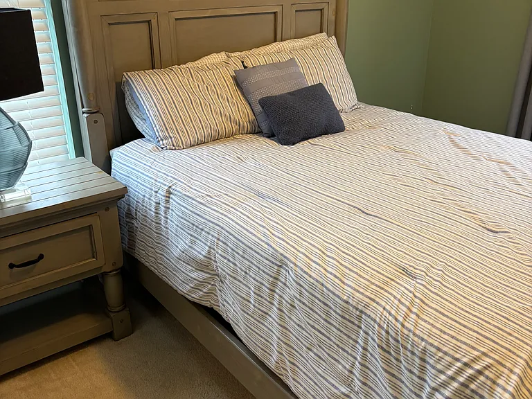 guest bedroom - queen