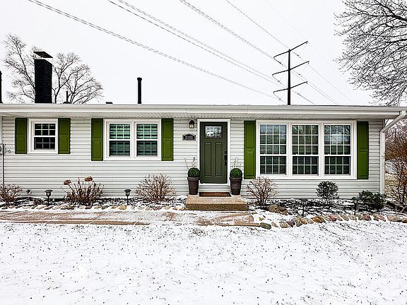 4th image of 21895 Green Valley Ave