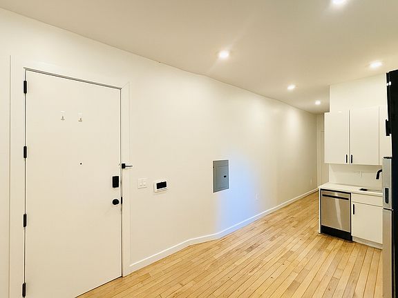 4th image of 79 Stuyvesant Ave #A1