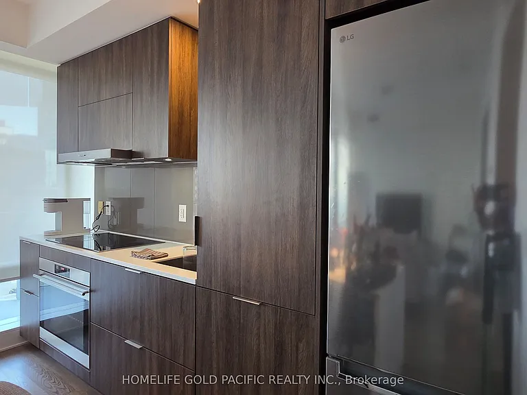 1 Bloor St E #1903 — Photo 6