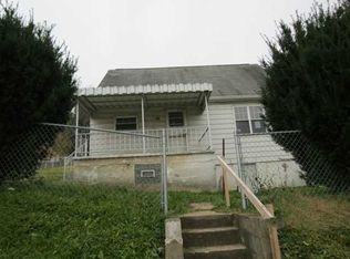 601 Locust Ln, Charleroi, PA 15022