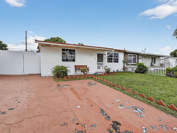 3rd image of 1935 SW 67th Terrace