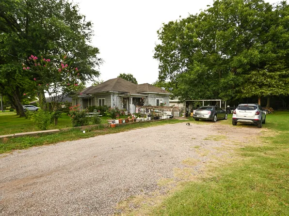 3815 7th St, Greenville, TX 75401