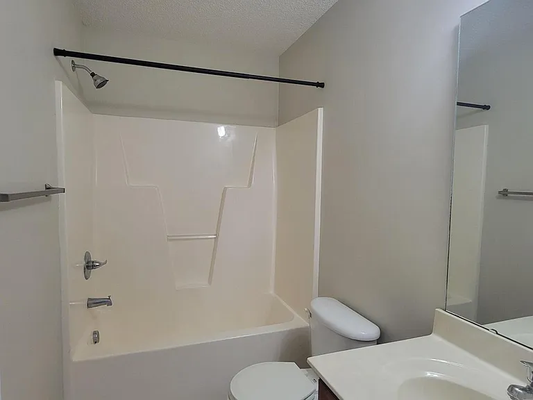 1002 Ornate Dr — Photo 5