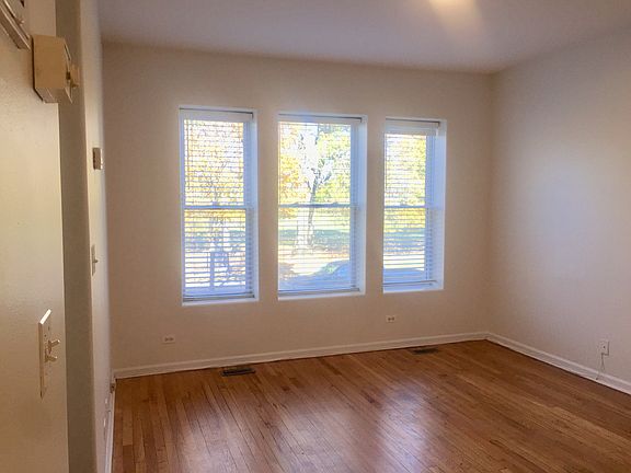 2nd image of 1725 E 67th St APT 1F
