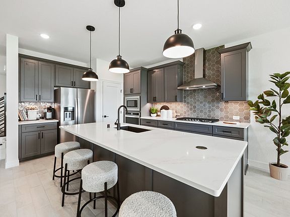 Gorgeous and spacious kitchen