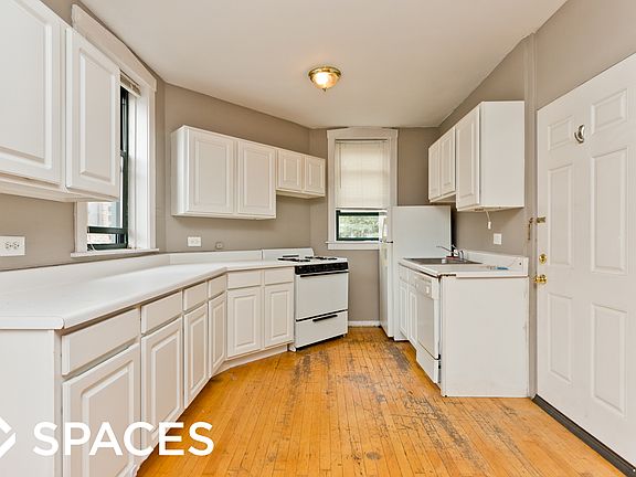 5th image of 3839 N Greenview Ave #38452N