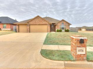 4536 Oasis Ct, Yukon, OK 73099