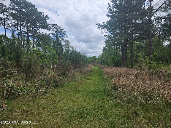 4th image of 6201 Wesley Powell Rd