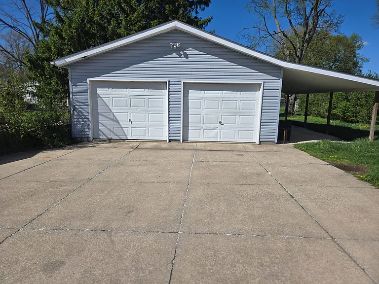 2723 Priscilla Ave — Photo 43
