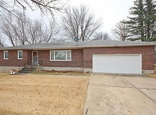 507 Liberty St, Smithville, MO 64089