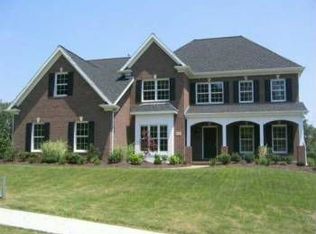 102 Saddle Ridge Dr, Oakdale, PA 15071