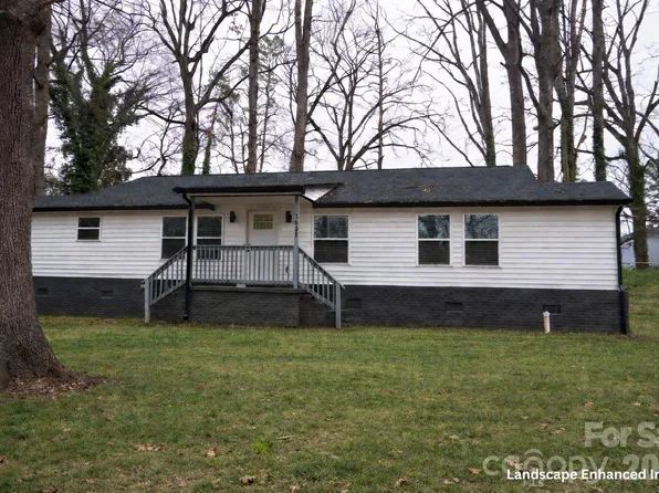 2631 Kenhill Dr, Charlotte, NC 28208