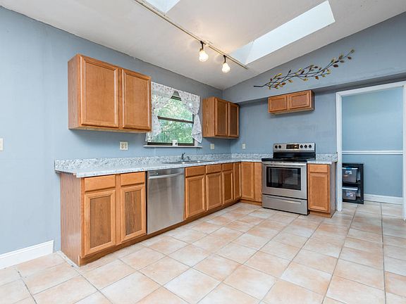 5th image of 4459 NE 22nd Ave