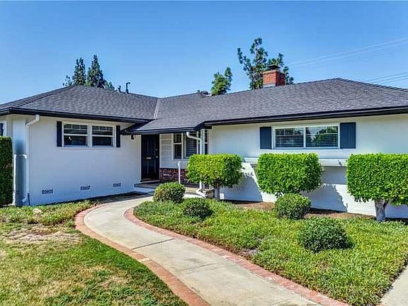 2nd image of 405 N Elspeth Way