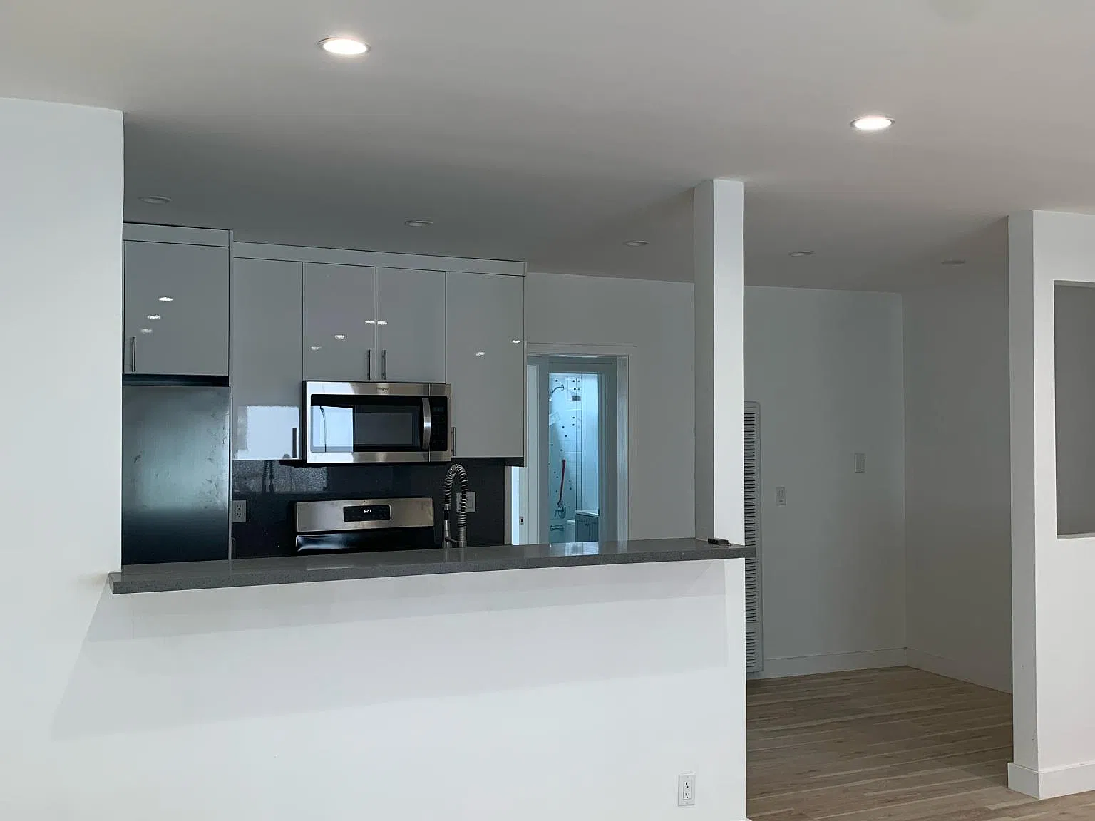 4241 McLaughlin Ave — Photo 2