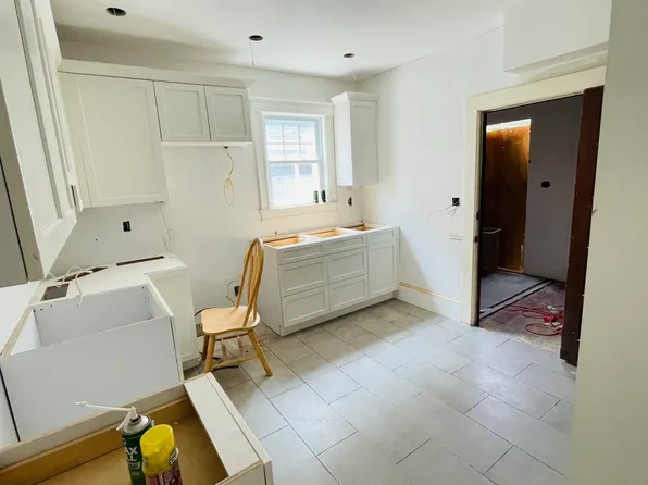 52 Jamaica Rd #1, Brookline, MA 02445