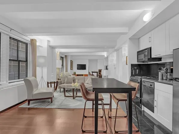 150 West 51st Street image 3 of 16