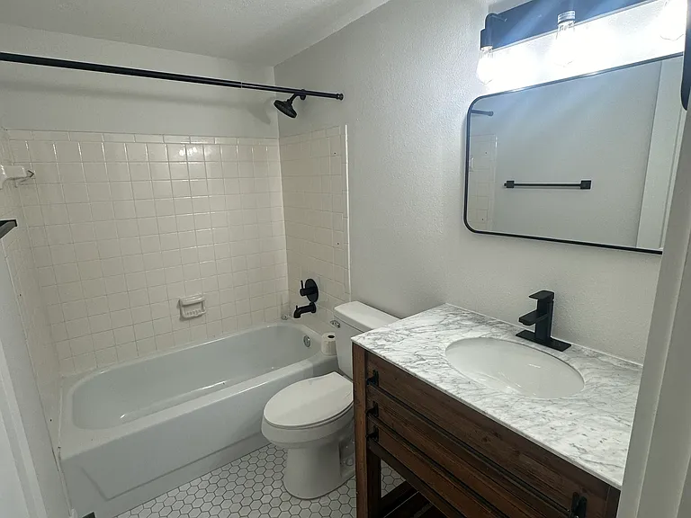 508 Hillpine Way — Photo 14