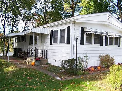 Welcome to 25 Lakeview Drive!