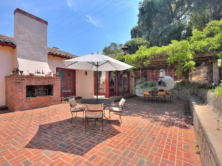 20861 Almaden Rd #20861 — Photo 4