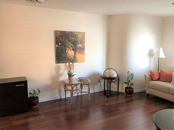 5th image of 1945 Washington St APT 307
