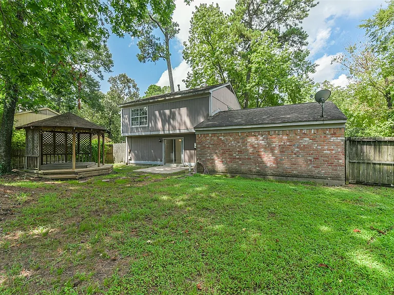 2203 Riverford Dr — Photo 3