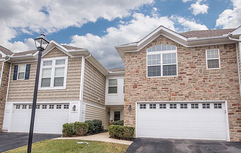 1st image of 5025 Calais Dr