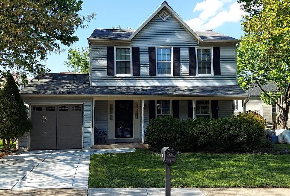 1st image of 816 Cattail Ln NE