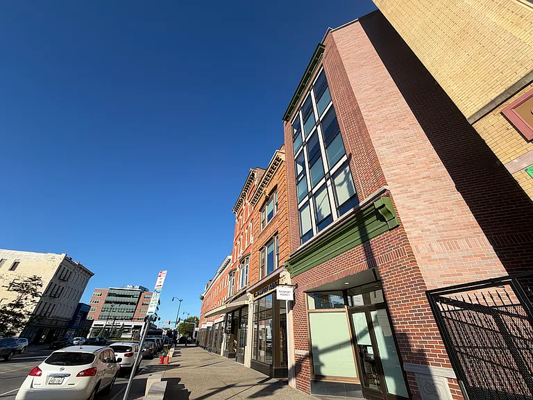 111 Genesee St #201 — Photo 2