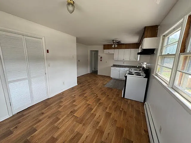 3 bed, 900 sqft, $2,275 — Photo 4