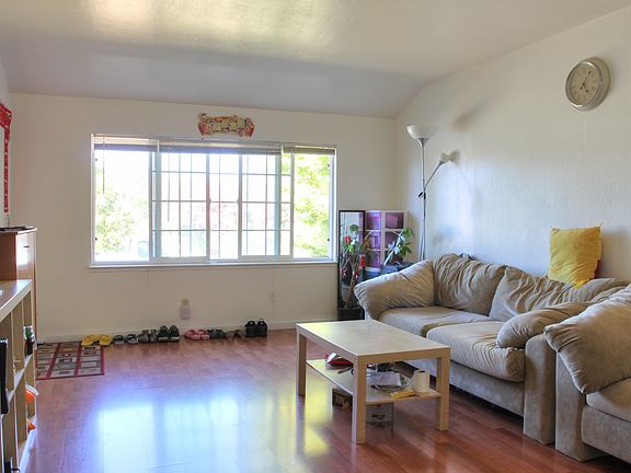 2nd image of 1905 Orlando Dr