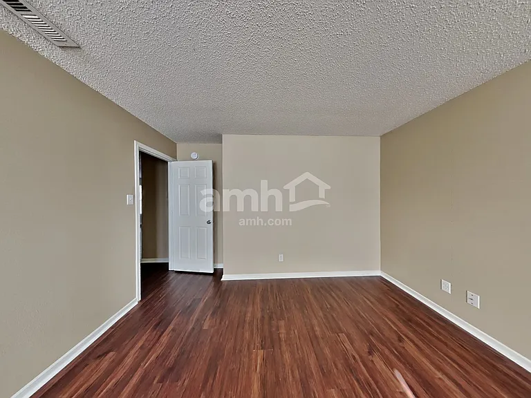 10914 Cyrus Dr — Photo 12