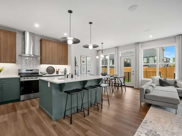 181 NE Mitchell Rd NW, Calgary, AB T3R 2G8