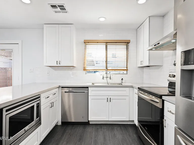 6063 N Granite Reef Rd — Photo 5