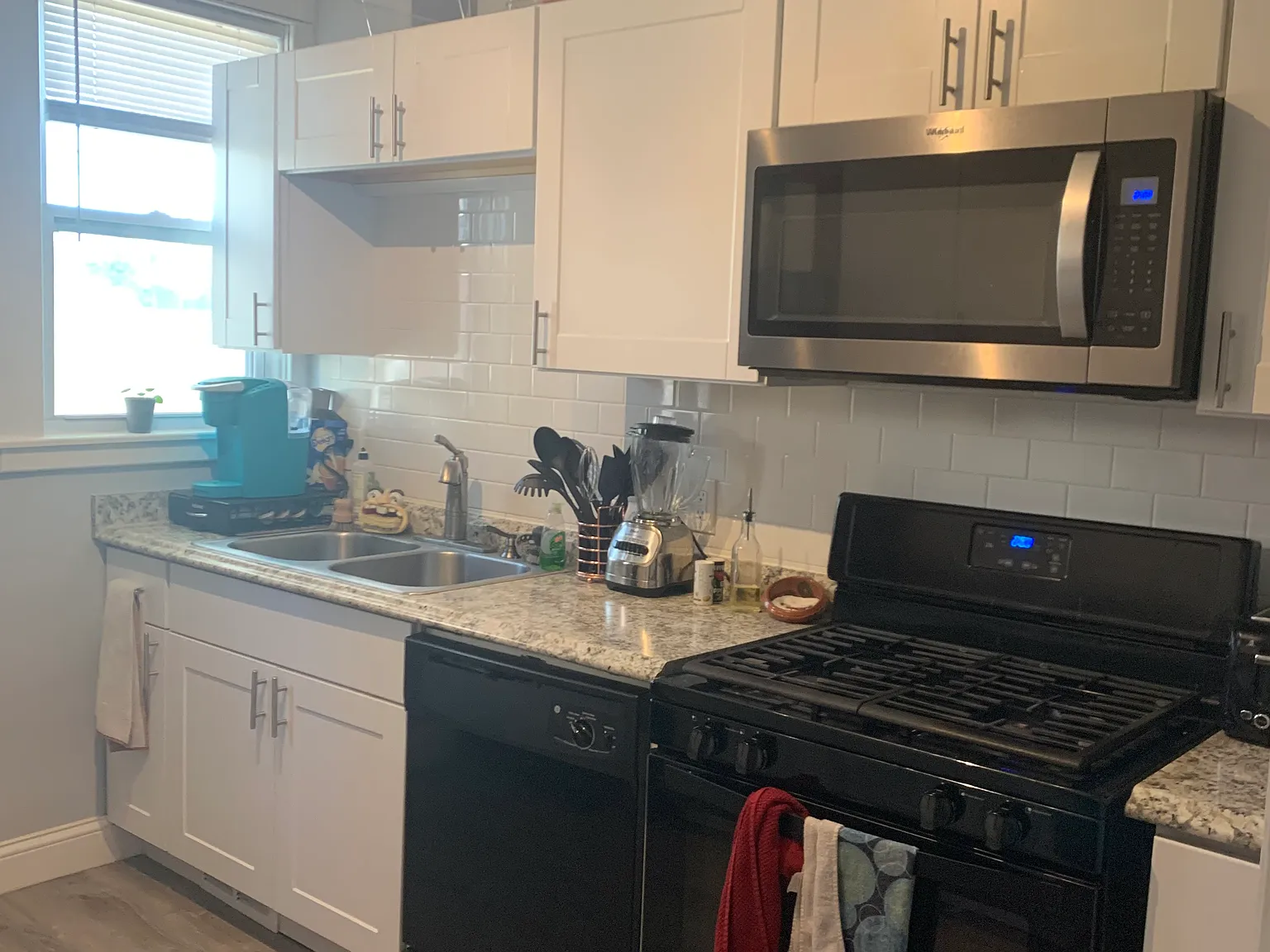 4 bed, $2,000 — Photo 2