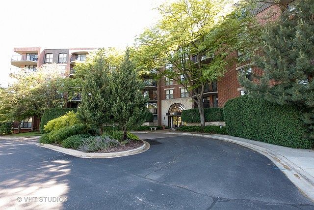 1st image of 509 Aurora Ave Unit 418
