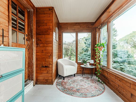 sunroom/porch