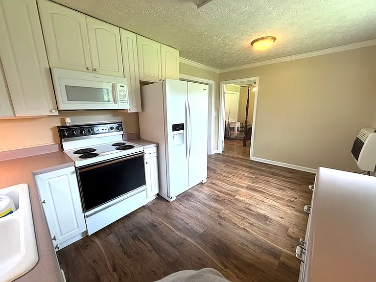 7144 Harper Rd — Photo 5